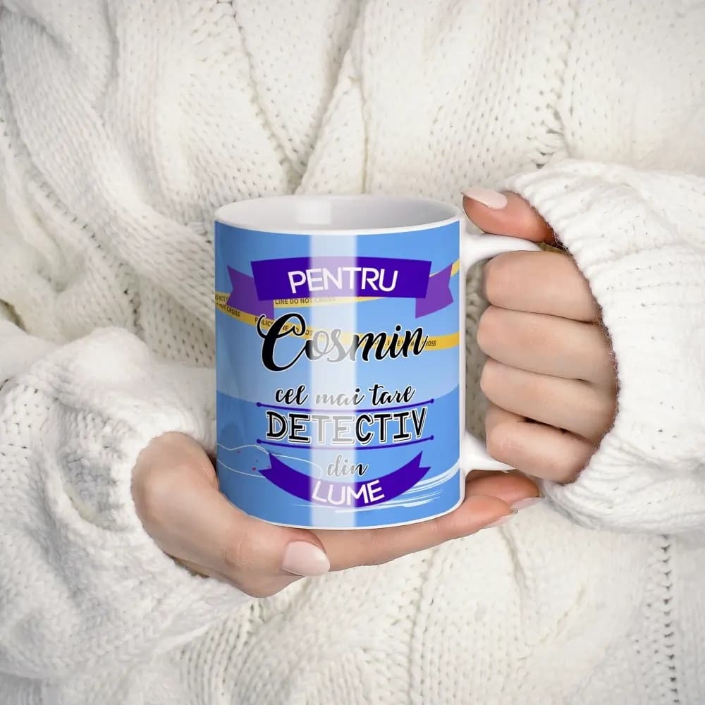 Cană personalizată pentru detectiv cu nume sau mesaj – cadou original pentru pasionați de mistere