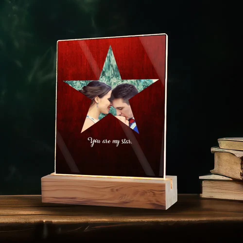 Plachetă LED Personalizată Red Star cu Poză și Mesaj – Cadou Romantic cu Efect Luminos Intens, Design Stea