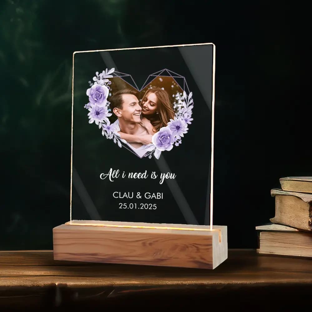 Plachetă LED Personalizată Violet Valentine’s cu Poză și Mesaj – Cadou Romantic Premium pentru Ea sau El