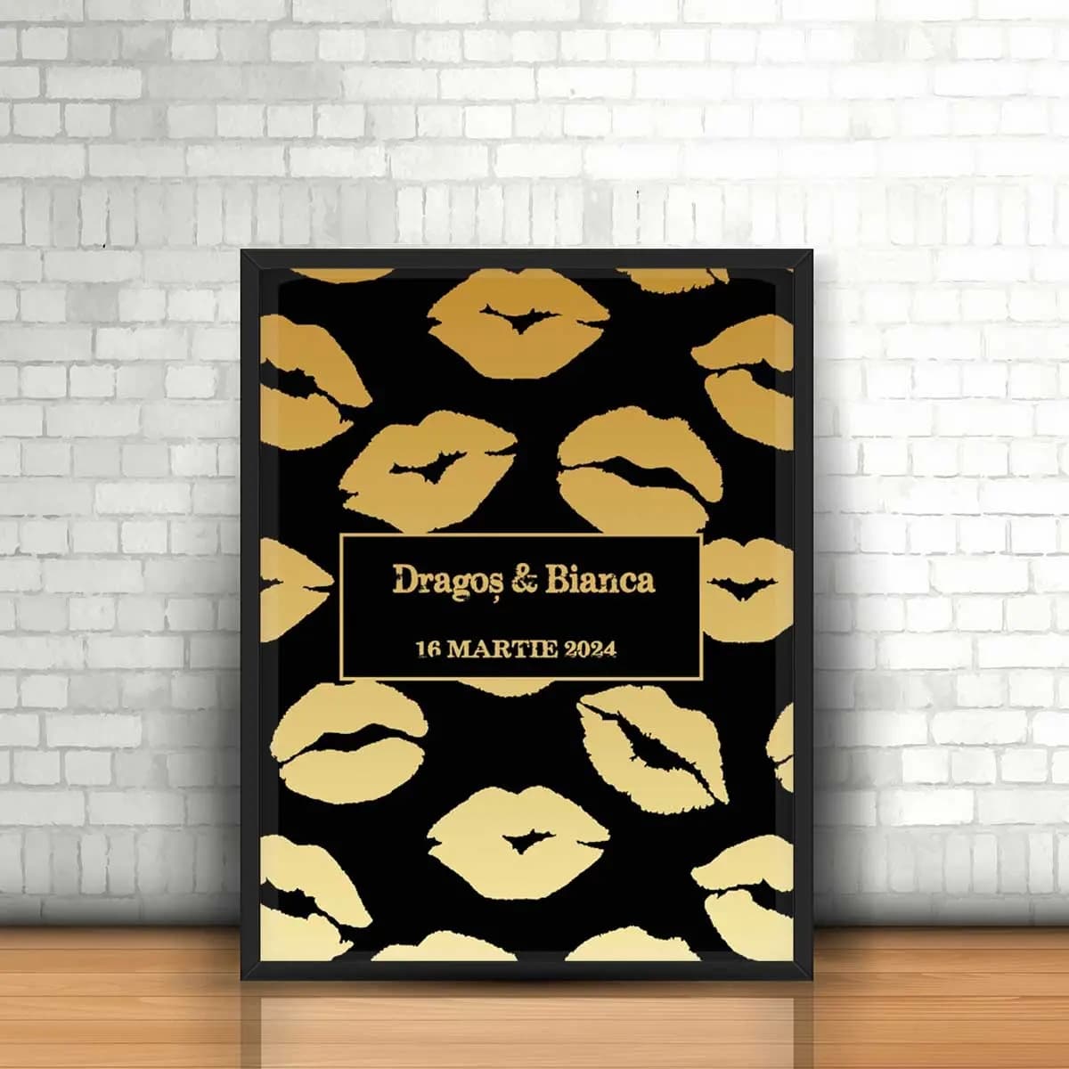 Tablou Personalizat pentru Cuplu cu Sărut – Design Elegant, Cadou Romantic
